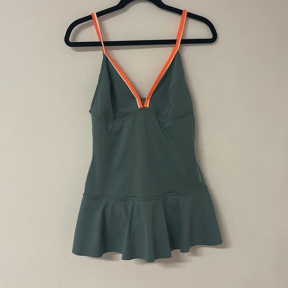 NWOT FREE PEOPLE FPMOVEMENT SKORTSIE GREEN - Picture 2 of 9